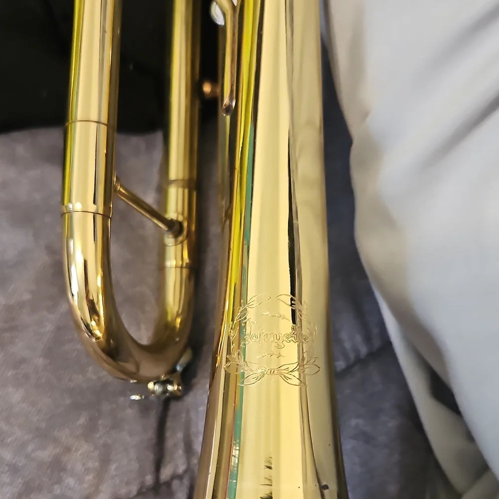 LaFayette Bb Trumpet Standard Type Brass Lacquered Gold Piston Valves with Case - Picture 3 of 5